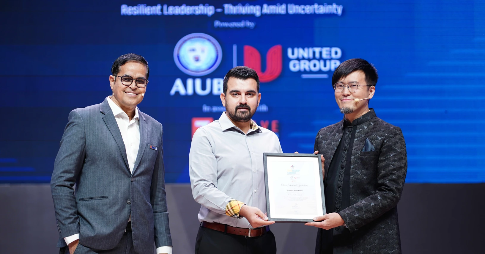 Eisuke Tachikawa, Bangladeş'teki "Leadership Summit 2025"te Açılış Konuşması Yapıyor